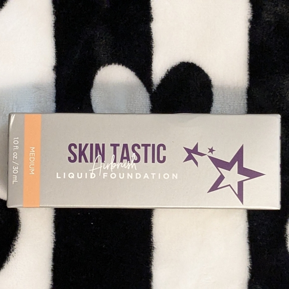 LWYA Skintastic Air Brush Liquid Foundation In Medium - New In Box - Picture 2 of 9